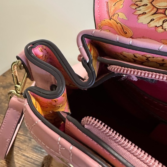 Massimo Contti Pink Satchel with Gold Medusa Detail - Picture 11 of 12